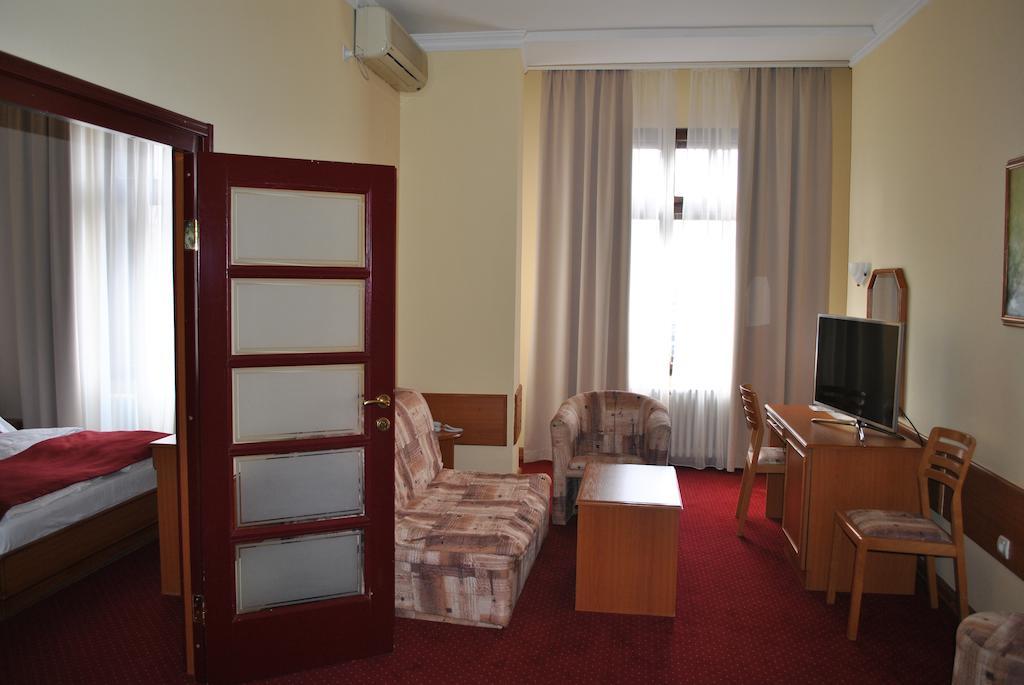 Hotel Kasina Белград Экстерьер фото