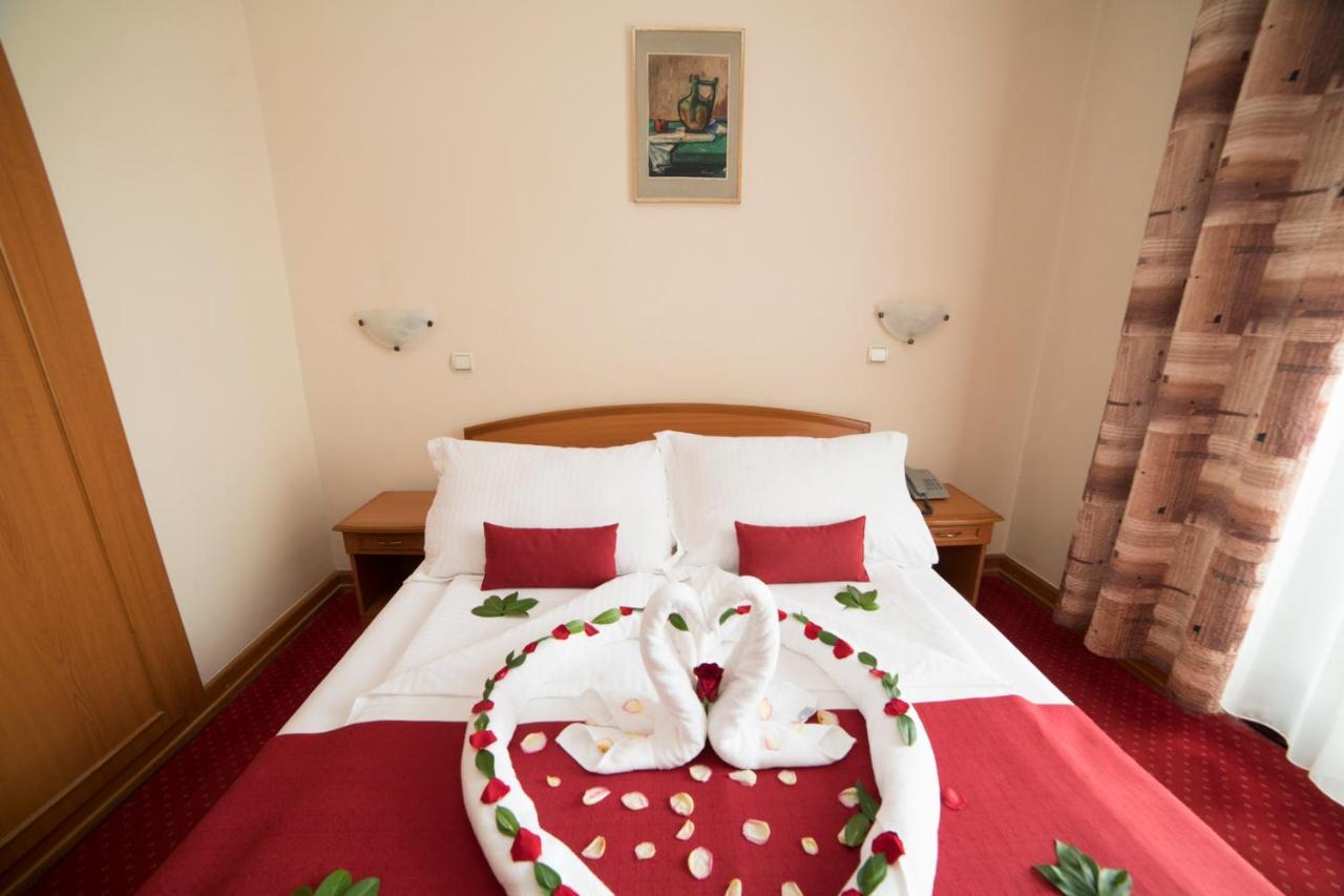 Hotel Kasina Белград Экстерьер фото