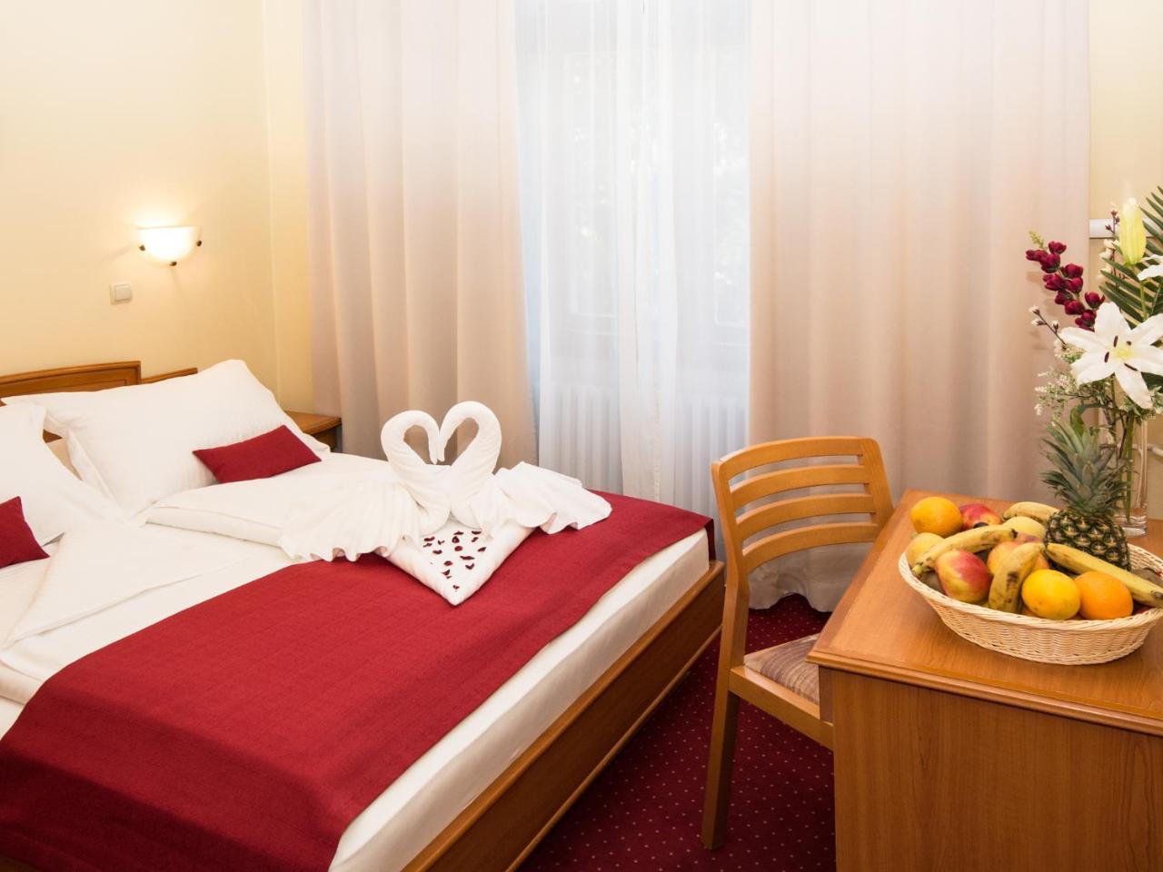 Hotel Kasina Белград Экстерьер фото