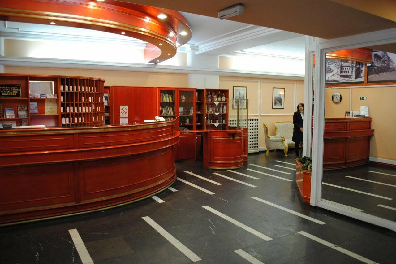 Hotel Kasina Белград Экстерьер фото